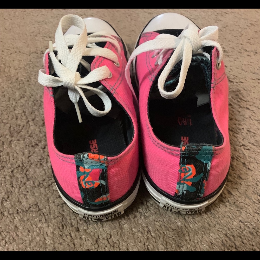 Converse - Picture 2 of 3